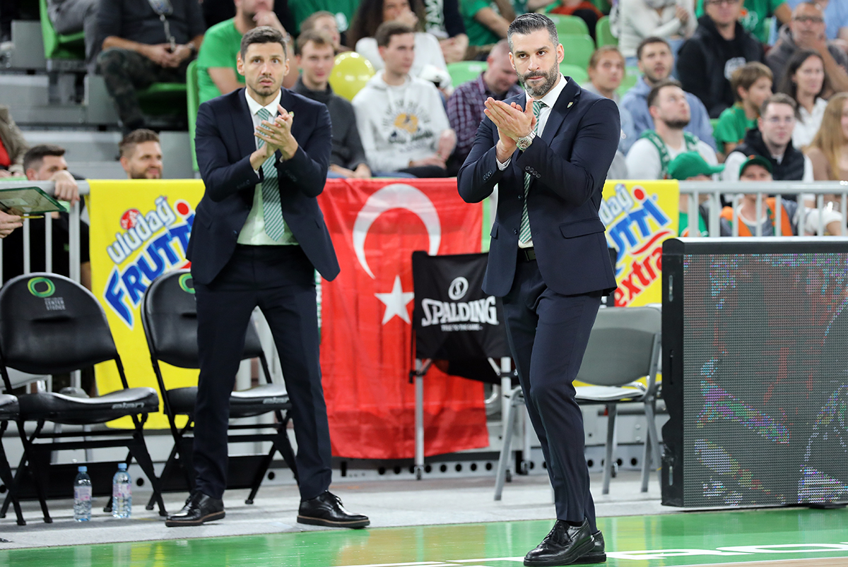 Cedevita Olimpija – Frutti Extra Bursaspor (FOTO GALERİ) - Bursabasket.net